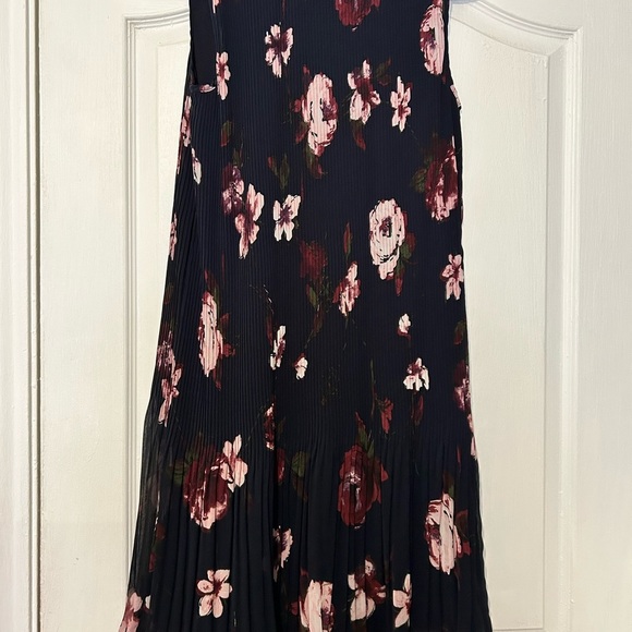 DKNY multi floral Accordion Pleated Neck Tie Sleeveless Shift Dress Sz 6 - Picture 8 of 12